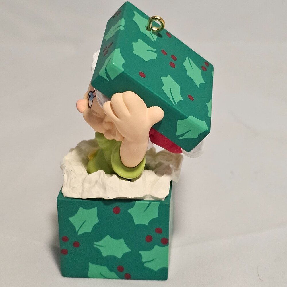 Hallmark Keepsake Ornament - Snow White 1997 - Picture 10 of 11